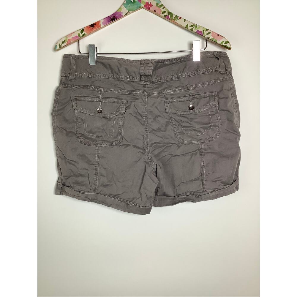 Sonoma Goods for Life Women's 12 Grey Cargo Shorts Utility Gorpcore Y2K W8-7 - Picture 3 of 6